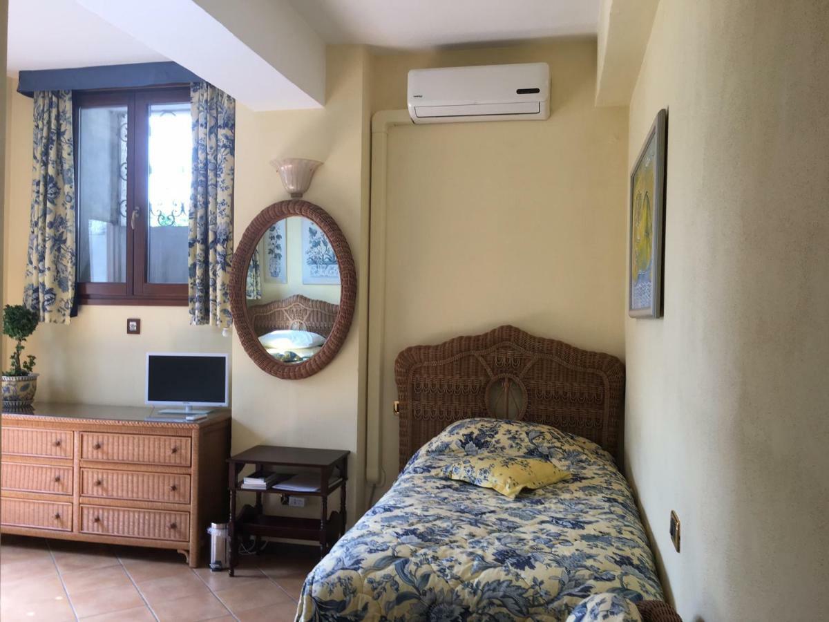 Villa Castiglioni Apartment Laglio Exteriör bild